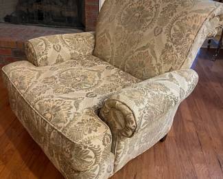 Roll back side chair