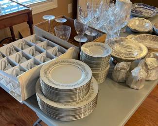 Oxford by Lenox Bone China (Tenderly)