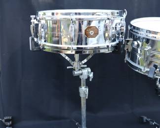 Lot of 3 Snare Drums incl Gretsch Brooklyn Snare Drum and Pearl Export Series Snare Drum