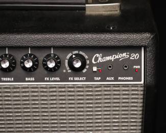 Lot of 2 Fender Speakers with Amplifier