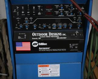 Miller Aerowave 300 AC/DC Hybrid Arc Welding Power Source with Miller Coolmate 3 Coolant System
