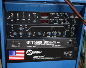 Miller Aerowave 300 AC/DC Hybrid Arc Welding Power Source with Miller Coolmate 3 Coolant System