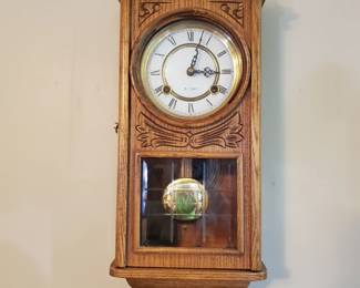 Lovely 3 day wind up clock.  May need repair or just someone who knows how to wind it properly.