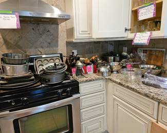 Various kitchen goodies