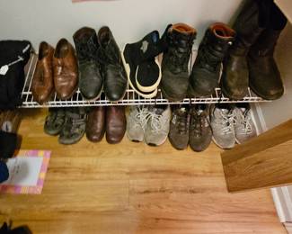 Men's shoes and boots