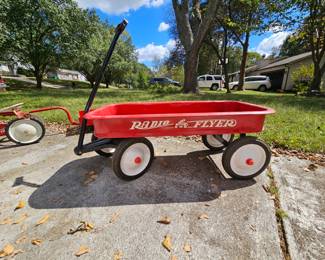 Vintage radio flyer
