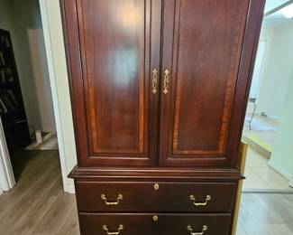 Link Taylor/Lexington Furniture - Solid Mahogany entertainment center. Could be converted into a wardrobe.