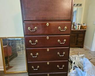 Link Taylor/Lexington Furniture - Solid Mahogany vanity chest