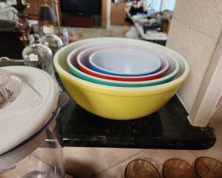 pyrex bowls