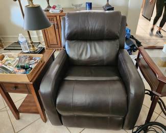 electric recliner brown