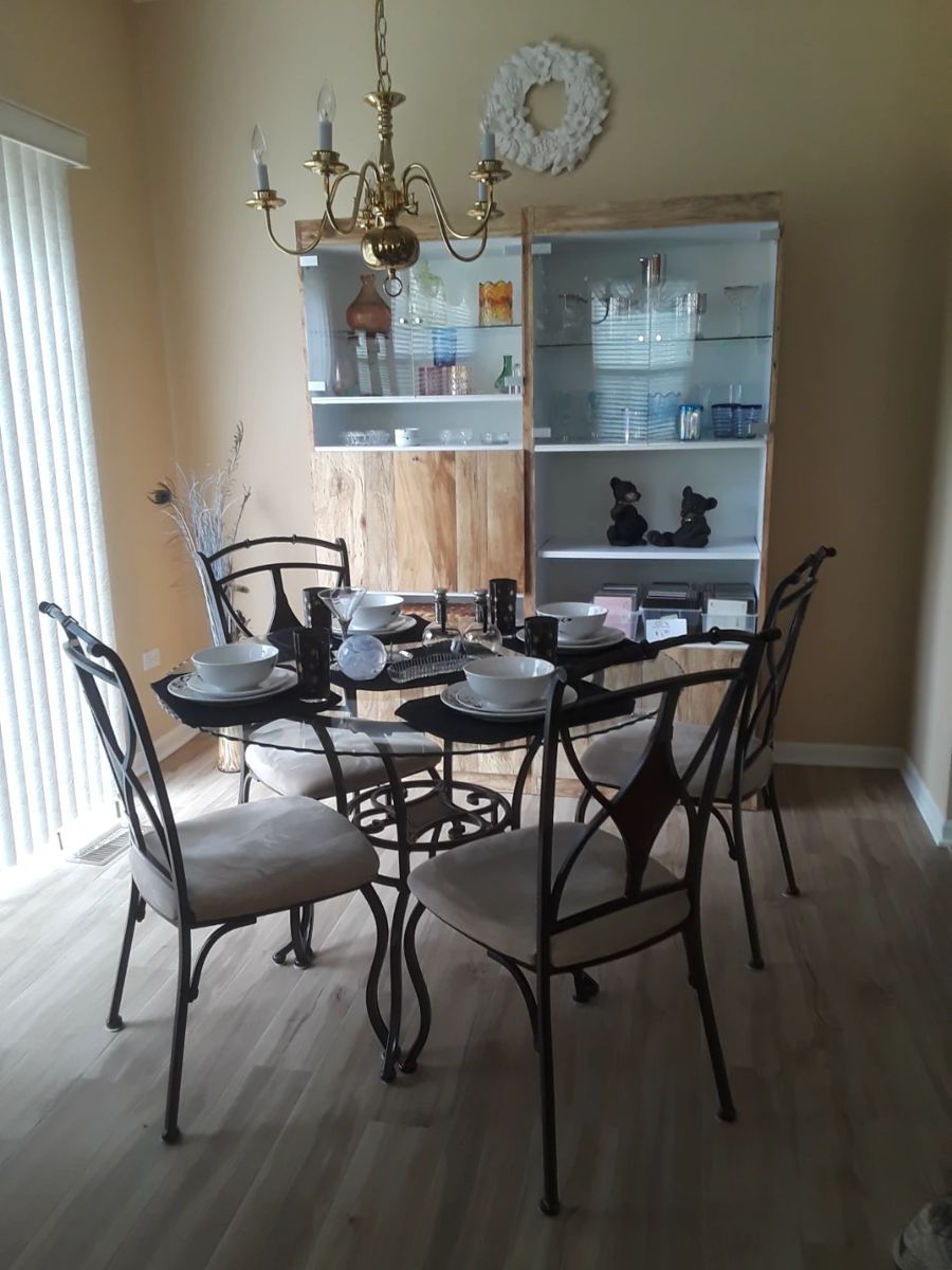 Estate Sale Gated Community Nice Furniture starts on 10/13/2023