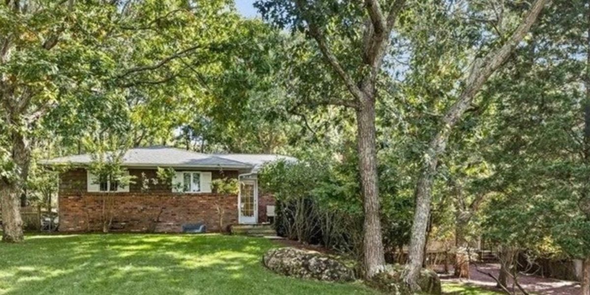 Estate sales by Yasemin in East Hampton, NY starts on 10/6/2023