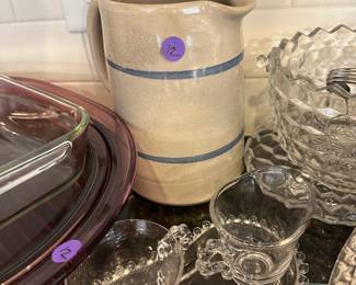 W77 - Kitchen Items Priced Individually. 