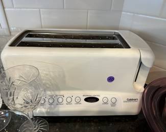 W79 - Kitchen Items Priced Individually. 