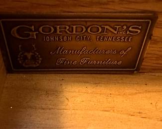 W4 - $95. Gordon's Small Drop Leaf Side Table. Measures 18" deep x 26" tall x 24" wide with leaves up - 13" wide when down. Johnson City, TN. 