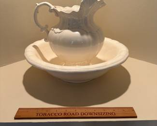 W110 - $20 Bowl & Pitcher set. 