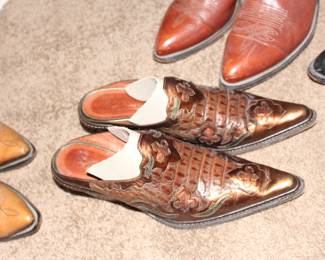 Donald Pliner size 9.5 shoes