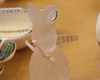 Beatrix Potter vintage frosted glass bunny