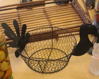 Chicken wire bowl