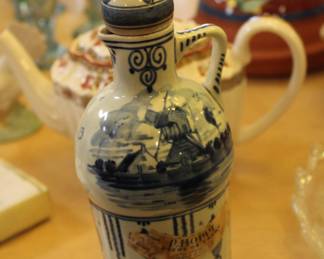 Delft blue decanter