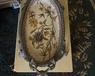 ornate soap dish