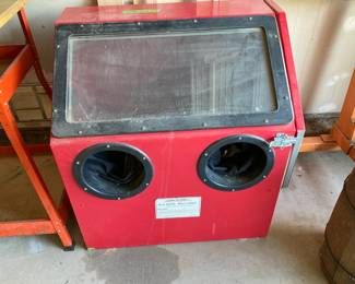 30-gallon blast cabinet