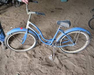 Lot 49. Schwinn Spitfire 16" girl's bicycle