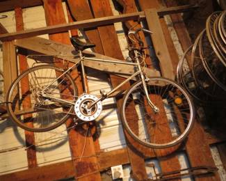 Lot 52. Six bicycles as pictured. Buyer may take the rack too is desired