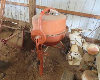 Lot 61. Central Machinery 3 1/2 cubic foot cement mixer. Works and appears unused