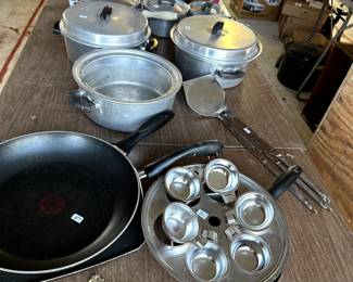 Vintage wearever cookware
