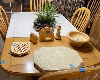 Great matching decor items to go with the lovely dining set (or not).  Still available for you.  Table covering has sold. 