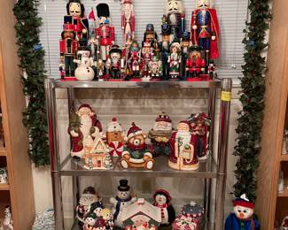 More nutcrackers and Cookie Jar collection - all nutcrackers are gone