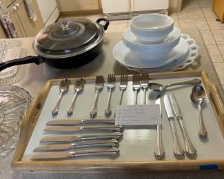 Great tray is still available 