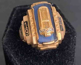 Gold class ring