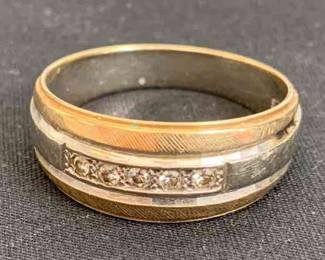 Gold Diamond gents ring