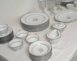 Noritake China "Crest"