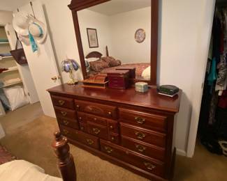 Dresser Cherry to Queen Bedroom Set