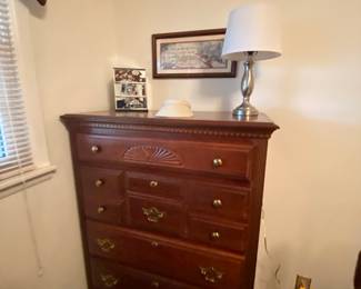 Chest of Drawers Cherry