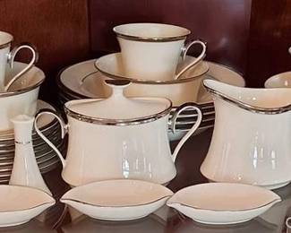 Lenox Solitaire China Pieces