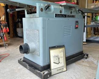 Delta DJ 20 8in 77in 2HP 230V 1 Phase Jointer on Rolling Base