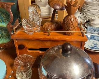 The wooden tissue box you see here is hand made!  It was also built into the bar before we took it off (shhh…don’t tell the realtor - obviously that would have been a huge selling point.