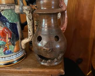 I’m obsessed with this guy.  It looks like he’s in the middle of a quiet panicked scream.