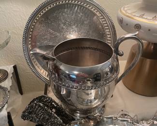 This is fancy water pitcher you would use with the chaffing dish at your very fancy Arbor Day party.