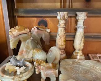 Even more horses but also we’ve got some tiny donkeys and an even tinier Scottie dog, plus the tiniest bird.