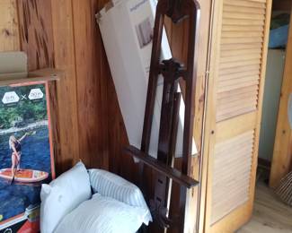 Nice quality artists' easel