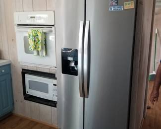 Newer Whirlpool refrigerator