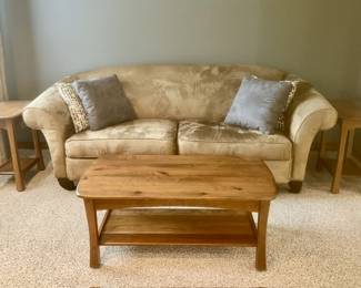 Hand crafted Amish coffee table & 2 matching side tables, Ulta Suede sofa w/ pillows
