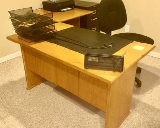 Desk and desk chair, great for home office