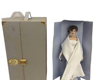Franklin Mint Jackie Kennedy Doll w Trunk