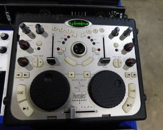 Hercules DJ COnsole
